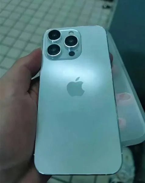 Это iPhone 15 Pro